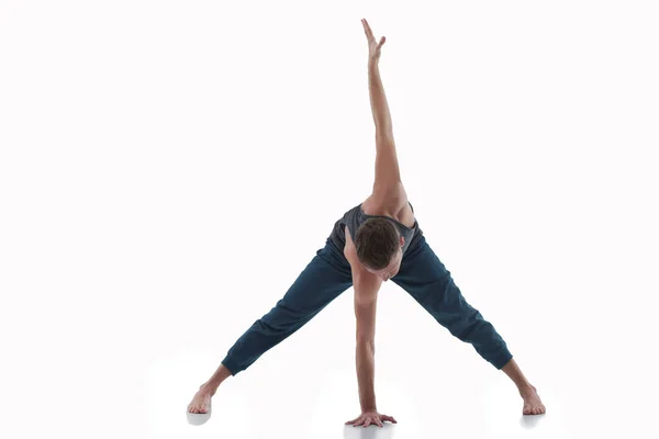 Ung man utövar yoga. Yoga. Yogainstruktör — Stockfoto