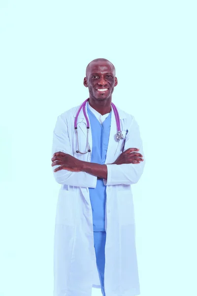 Portret van een arts, geïsoleerd op een witte achtergrond. Dokter. Kliniek — Stockfoto