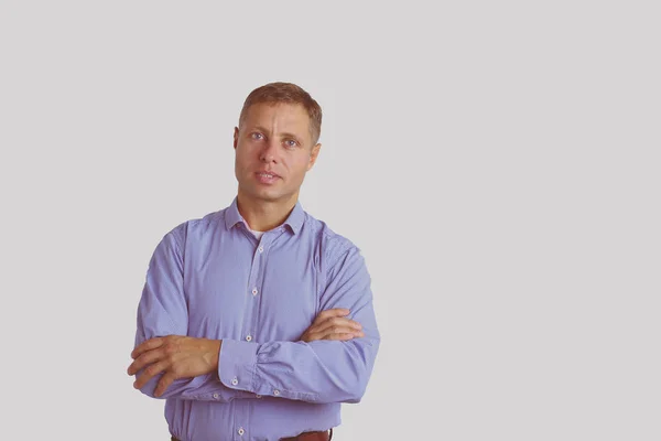 Retrato de empresário de sucesso. Isolado em fundo cinza — Fotografia de Stock