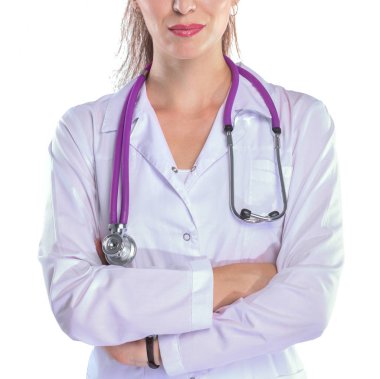Beyaz önlük ayakta hastanedeki doktorla genç kadın portresi. Genç kadın doktor portresi