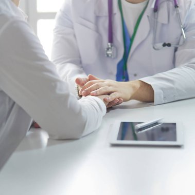 hasta ve doktor ilaç reçete kapat