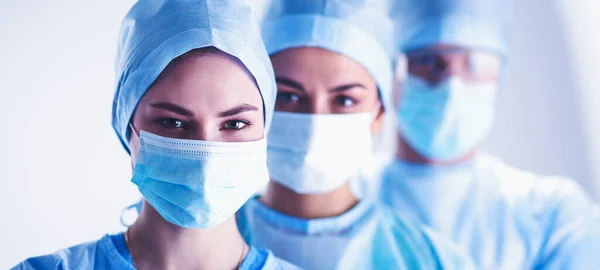 Team surgeon at work in operating room — Stock Photo, Image