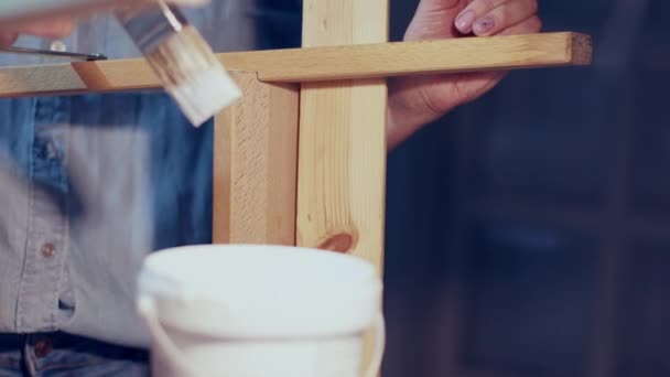 带刷漆木板的迪斯科纳 — 图库视频影像