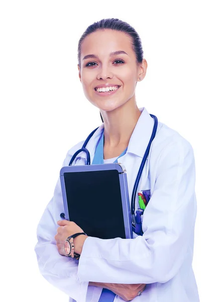Vacker ung kvinnlig läkare med tablett dator — Stockfoto