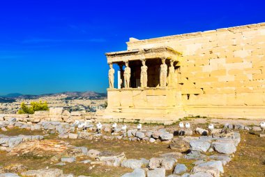Yunanistan 'ın Atina kentindeki Akropolis ve Echtheum Tapınağı