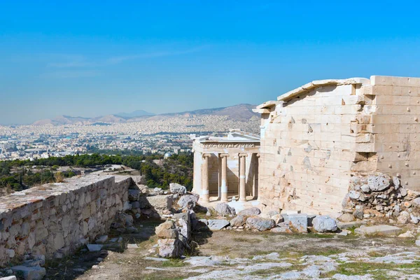 古代雅典娜神殿中，雅典卫城 — 图库照片