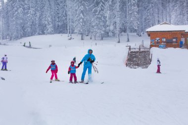Kayak Merkezi Kopaonik, Sırbistan, kayakçı, Panorama Evleri