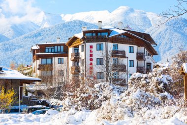 Zarif lüks otel ve kar dağlar panorama Bansko Bulgar Kayak merkezinde