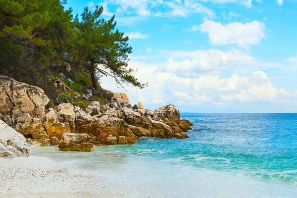 Meerblick mit griechischem Saliara aka Marmorstrand, Insel Thassos, Griechenland — Stockfoto