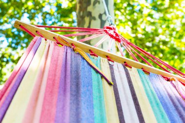 Hamak yaz aylarında rahatlamak