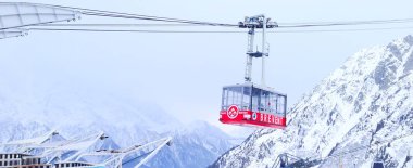 Dağ bölgesinde Chamonix Brevent teleferik