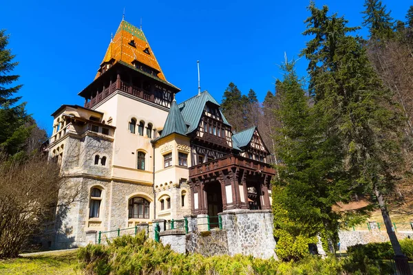 Castello di Pelisor in Romania — Foto Stock
