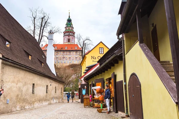 Cesky Krumlov történelmi városközpont utcára néző — Stock Fotó