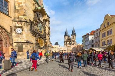 İnsanlar, eski şehir Meydanı, Stare Mesto, Çek Cumhuriyeti