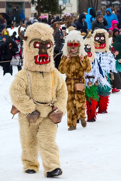 Tradiční festival Kukeri kostým v Bulharsku — Stock fotografie