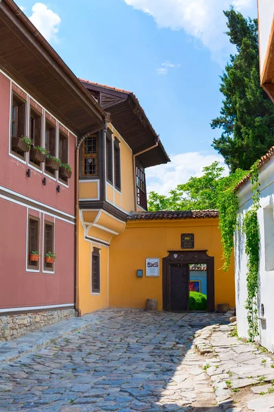 Plovdiv, Bulgária Városközpont, utcai házak — Stock Fotó