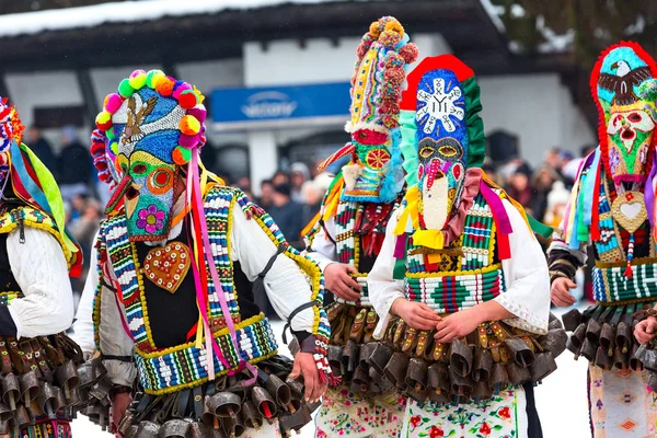 Traditionell Kukeri kostym festival i Bulgarien — Stockfoto