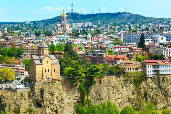 Tiflis, Georgien Luftaufnahme der Skyline mit alten traditionellen und Kirche — Stockfoto