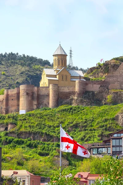 Kerk en citadel van van Tbilisi, Georgië — Stockfoto
