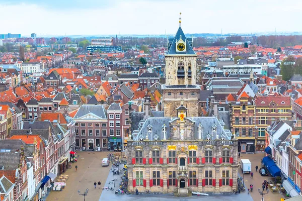 Vista panorâmica aérea de rua com casas em Delft, Holanda — Fotografia de Stock