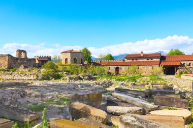 Kakhetia bölgesi Doğu Gürcistan'daki Alaverdi Ortodoks Manastırı