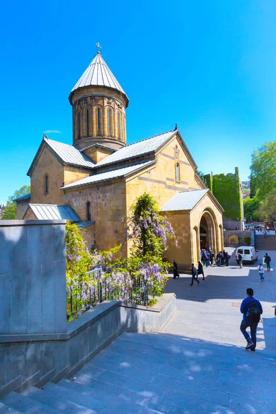 スクエアやトビリシ、グルジアのシオニ大聖堂教会 — ストック写真