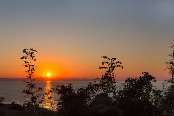 Puesta de sol sobre el mar — Foto de Stock