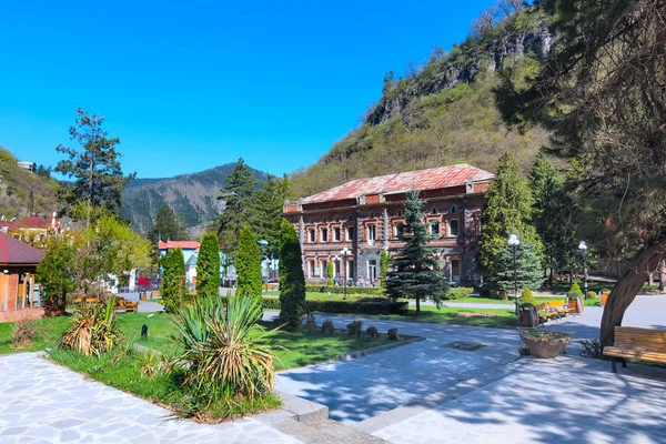 Parco verde a Borjomi, Georgia — Foto Stock