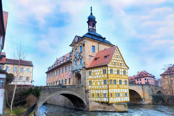 Puente de Obere y Altes Rathaus en Bamberg, Alemania — Foto de Stock