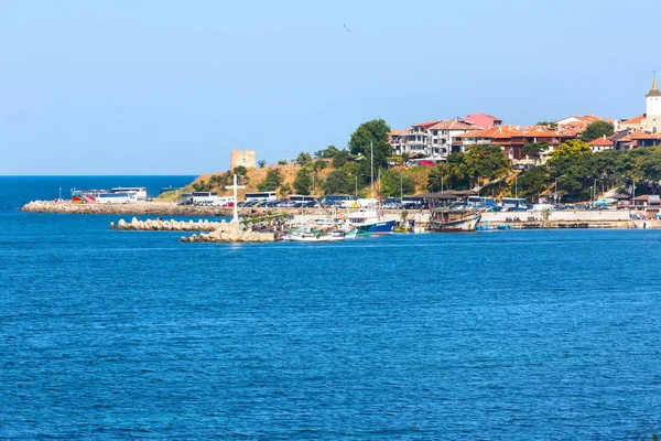 Oude stad van Nesebar in Bulgarije door de Zwarte Zee — Stockfoto