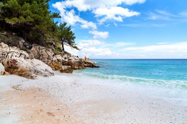 Yunan Saliara aka mermer Beach, Thassos Island, Yunanistan ile deniz manzarası Panoraması
