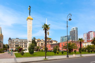 Avrupa Meydanı güzel bir ev, Çeşme ve Batum, Gürcistan şehir insanlarda