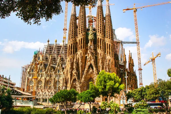 La katedrále sagrada familia v Barceloně, Španělsko — Stock fotografie