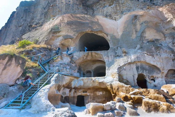 Vardzia cueva monasterio y ciudad en roca, Georgia —  Fotos de Stock