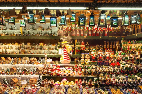 Avrupa Noel pazarı durak ile farklı hediyeler