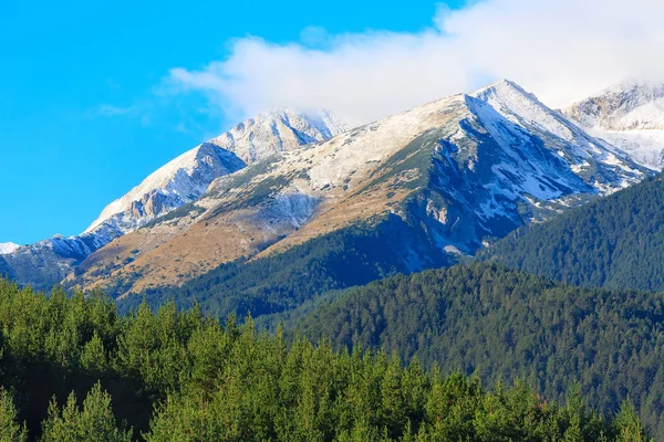 Pirinbergen snö toppar, Bulgarien — Stockfoto