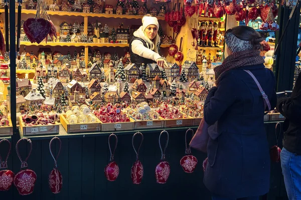 European Christmas market stall with different gifts — Stock Photo, Image