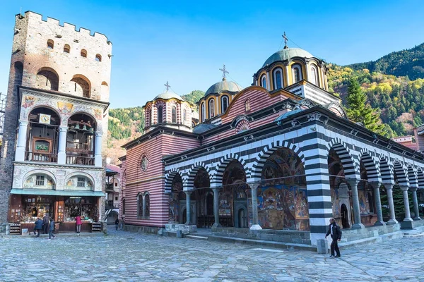 Rila 修道院, 保加利亚和秋天山 — 图库照片