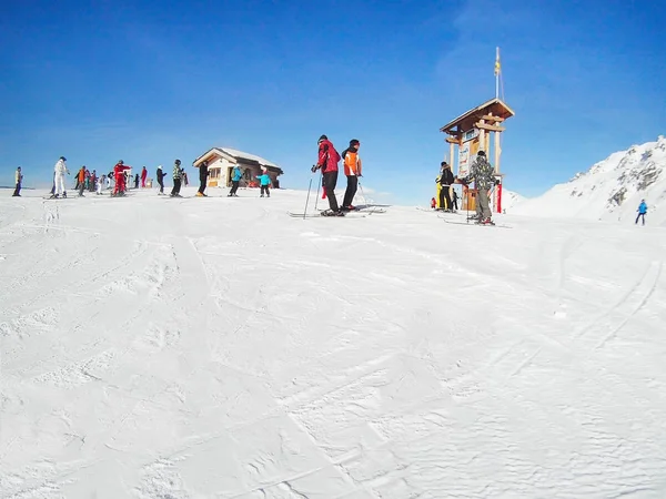 Skigebied hellingen weergave, Frankrijk — Stockfoto