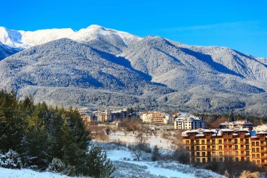 Evler ve kar dağlar Bansko, Bulgaristan