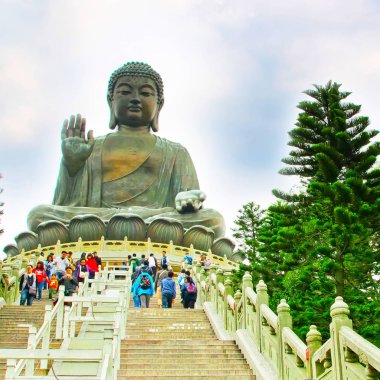 Lantau Island, merdiven ve heykele giden insanlar, Big Buddha