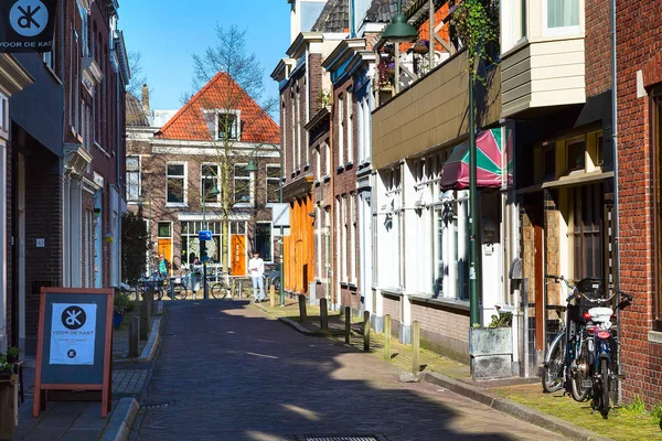 Restaurante holandés tradicional en el centro de Delft, Holanda —  Fotos de Stock