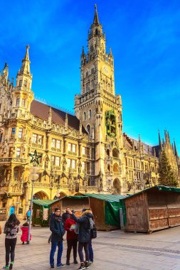 Marienplatz belediye binası Münih, Almanya