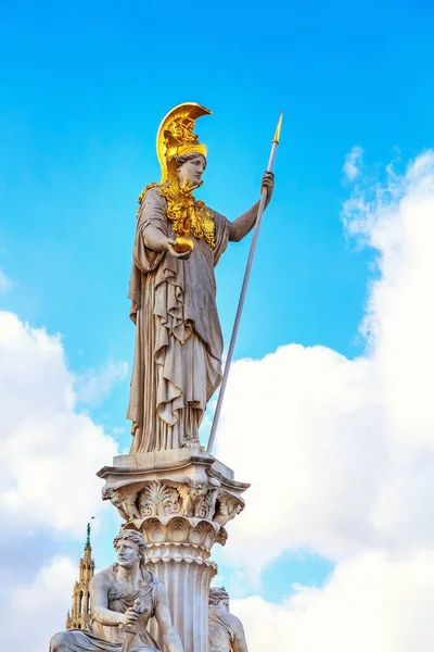 Estátua de Pallas Athena em Viena, Áustria — Fotografia de Stock