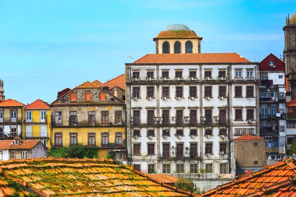Stare domy mieszczańskie w Porto, Portugalia — Zdjęcie stockowe