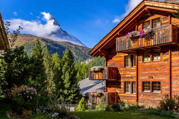 Matterhorn και Zermatt αλπικό χωριό, Ελβετία — Φωτογραφία Αρχείου