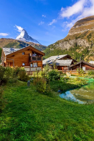 Matterhorn και Zermatt αλπικό χωριό, Ελβετία — Φωτογραφία Αρχείου