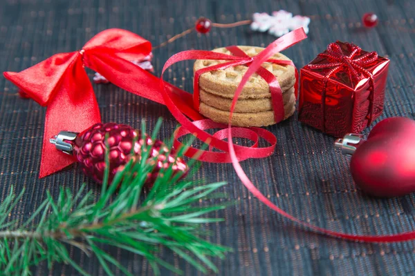 Vánoční pozadí s cookies a dekoracemi — Stock fotografie