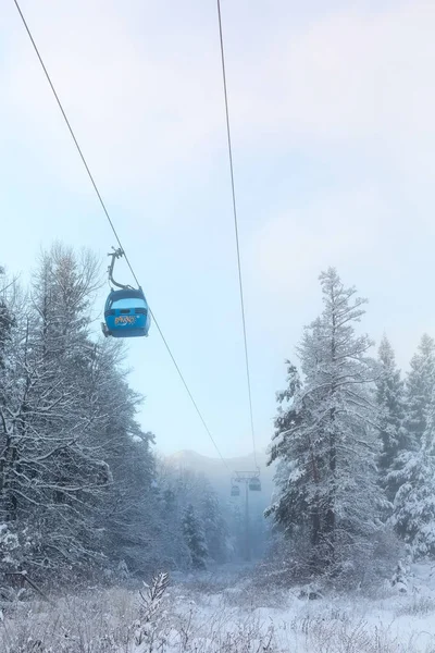 Ski resort Bansko, Bulgaria, cable car — Stock Photo, Image