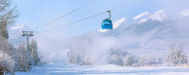 Kayak merkezi Bansko, Bulgaristan, teleferik ve yamaç